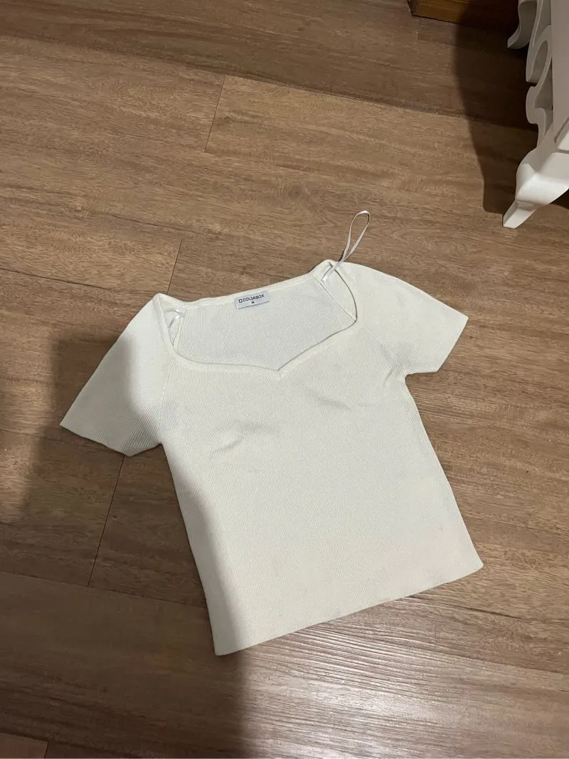 Cream Crop top photo 1