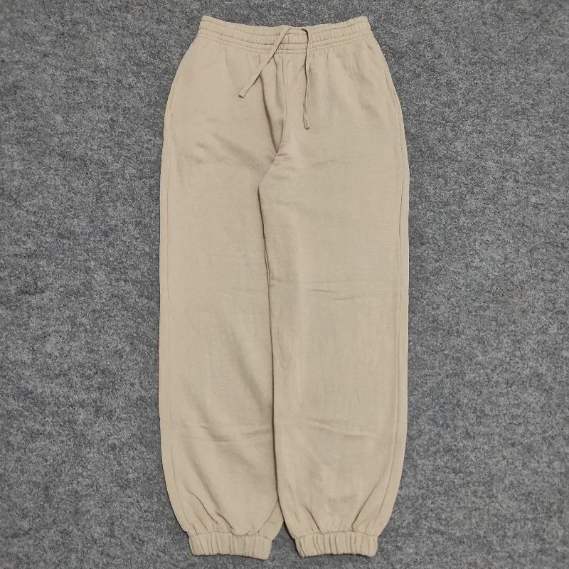 Uniqlo Khakis Baloon Jogger Pants photo 1