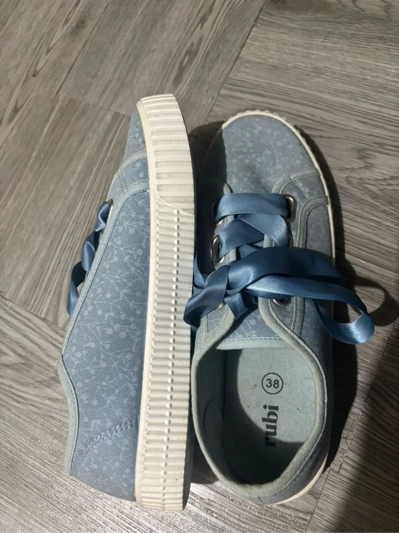 Rubi poppy ribbon lace up plimsoll Preloved