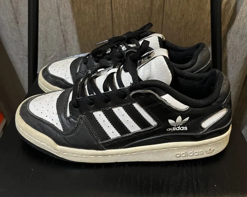 Adidas Forum Low Black White photo 1
