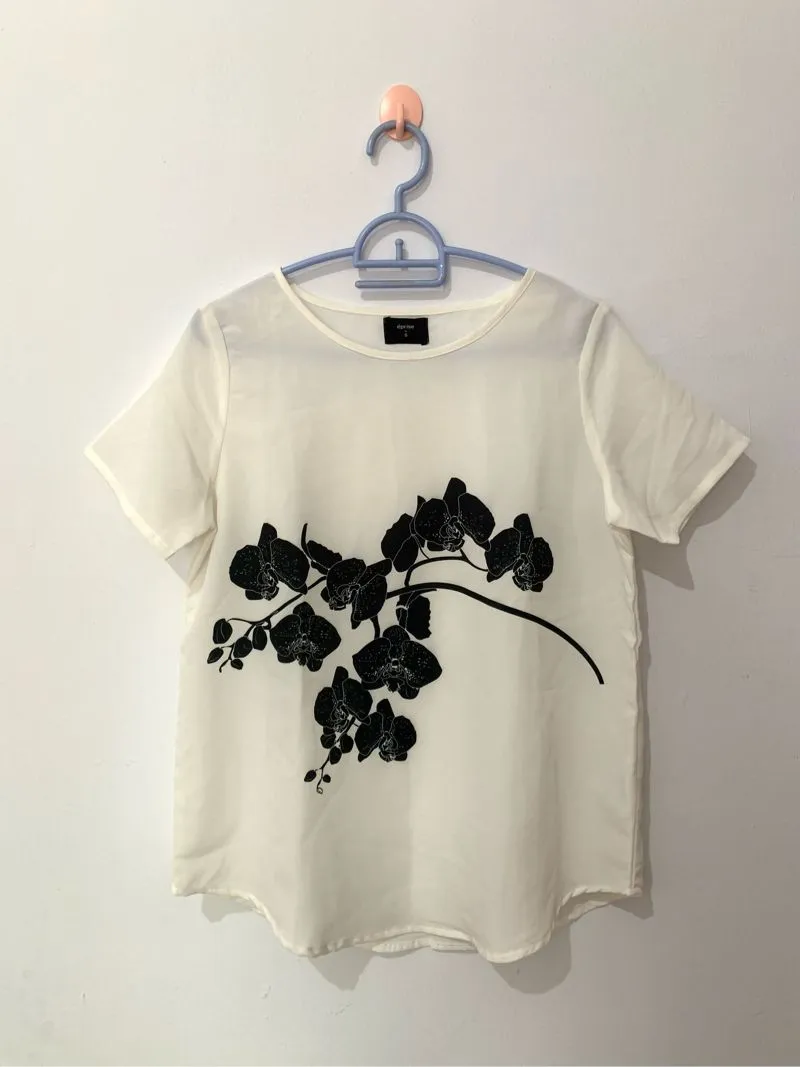 White Floral photo 1