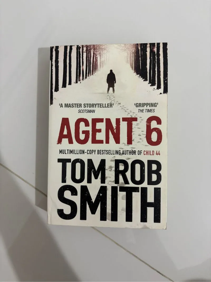 Agent 6 - Tom Rob Smith photo 1
