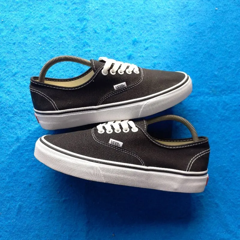 Vans authentic photo 1