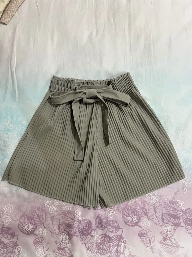Celana Pendek Sage Green photo 1