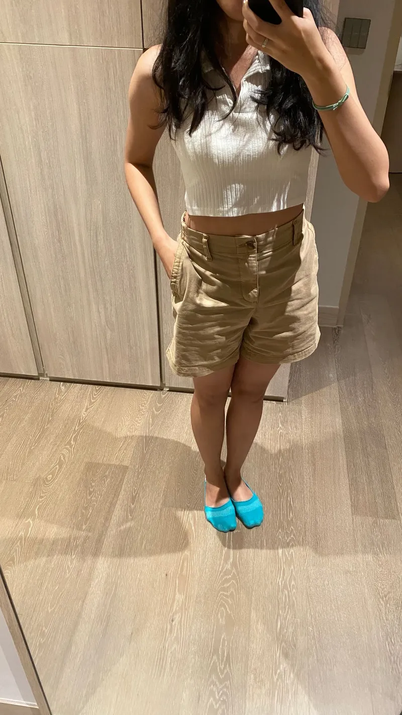 Minimalist Casual Short Wanita tan photo 1