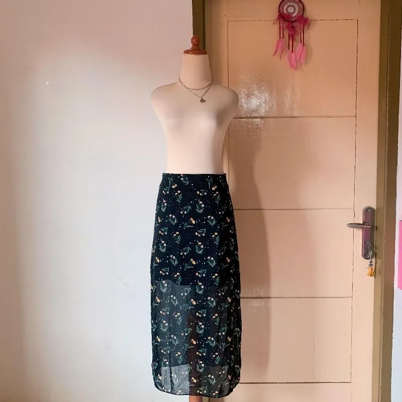 ARRAY Floral Skirt photo 1