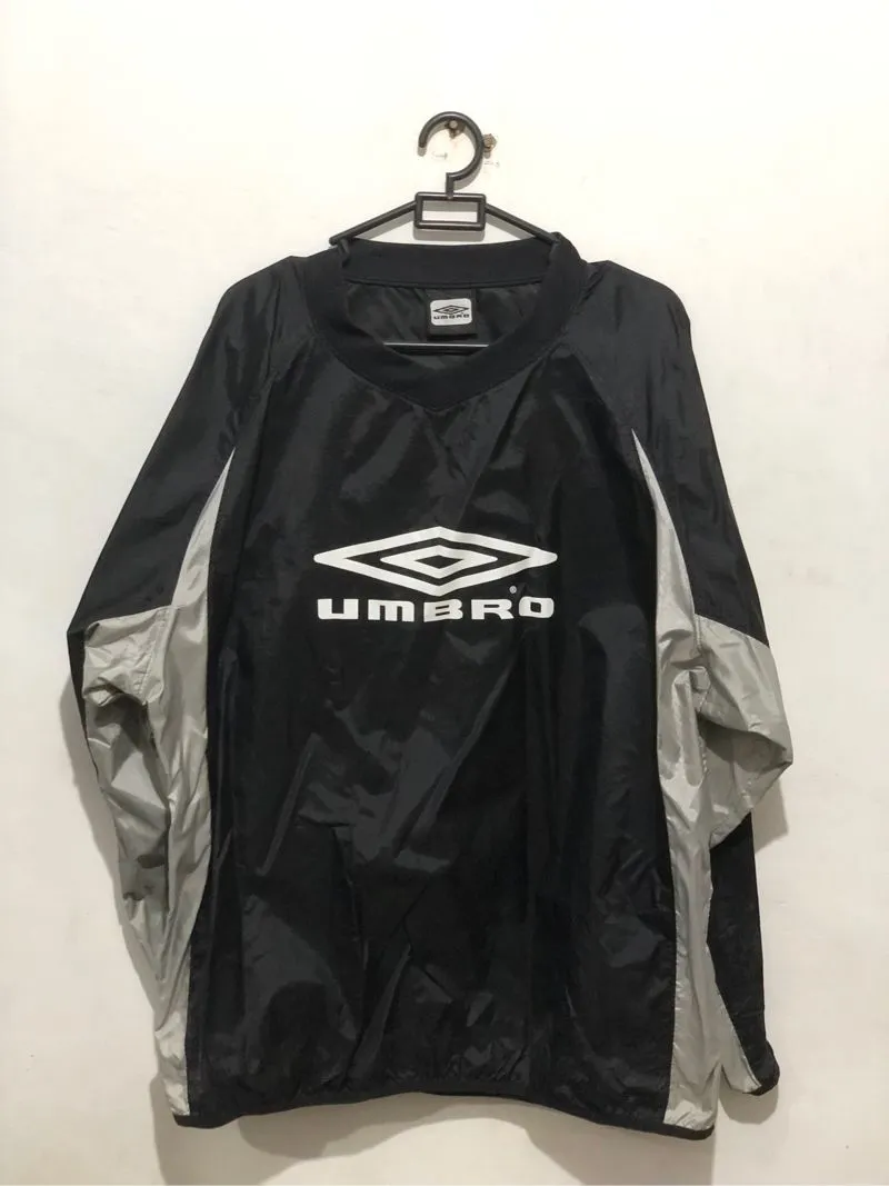 Vintage Umbro Big Logo photo 1