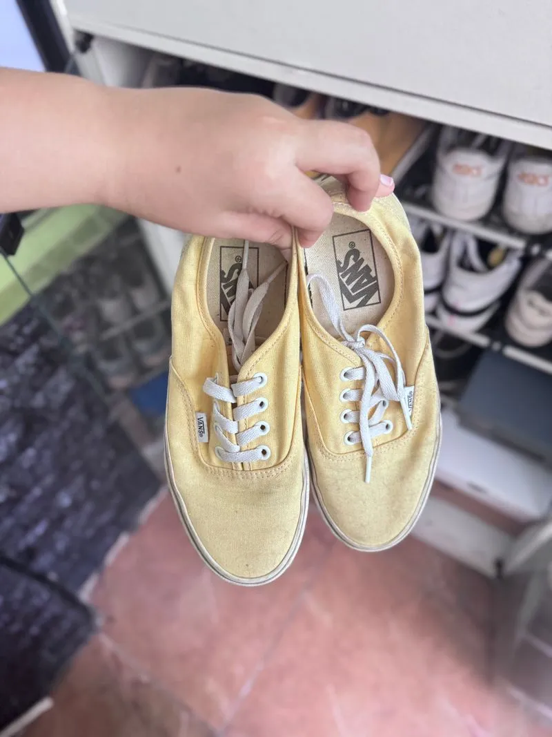 Preloved Sepatu Vans Authentic Golden Haze photo 1