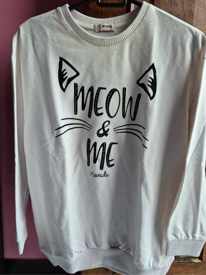 Sweater Nevada Meow and me photo 1