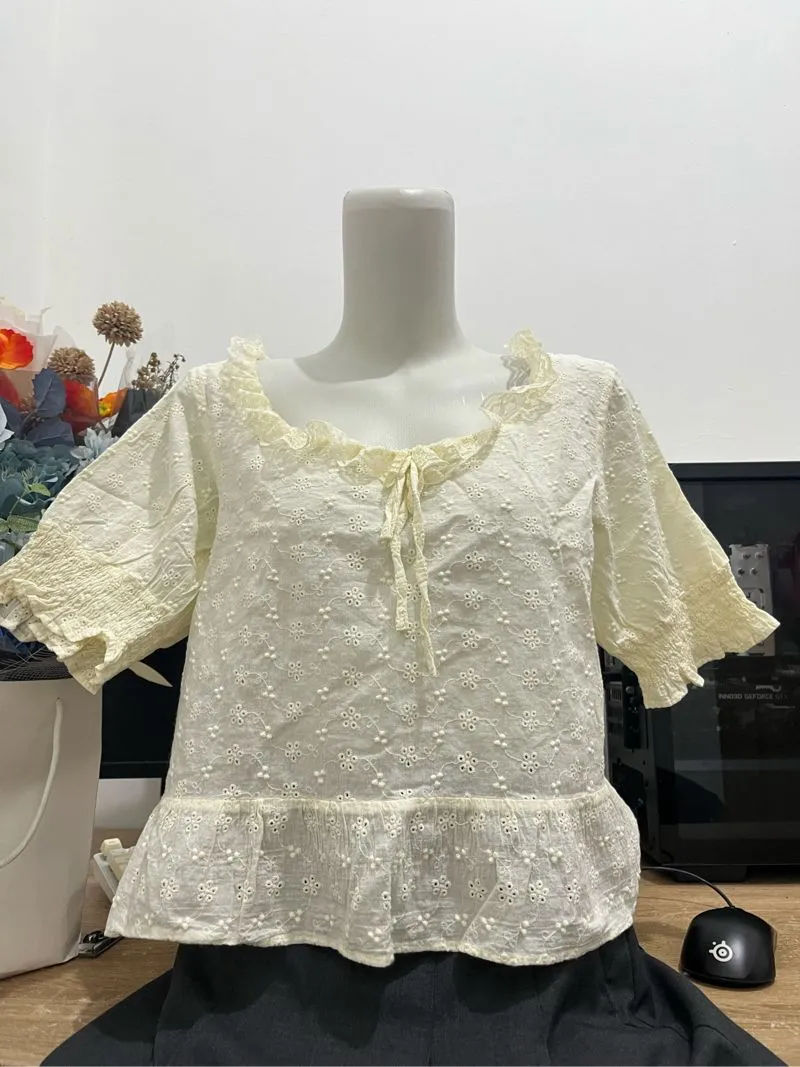 Baby Yellow Katbol Crop Top photo 1