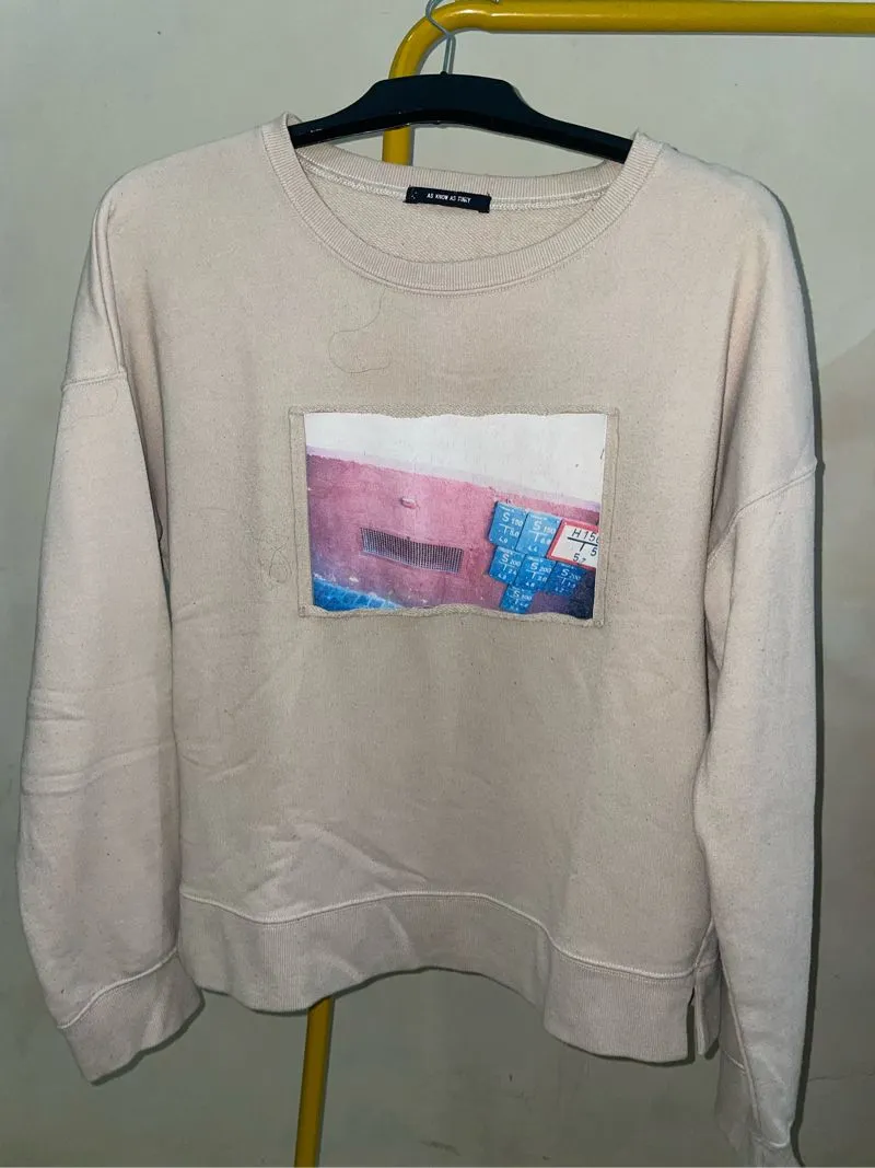 Sweater  photo 1
