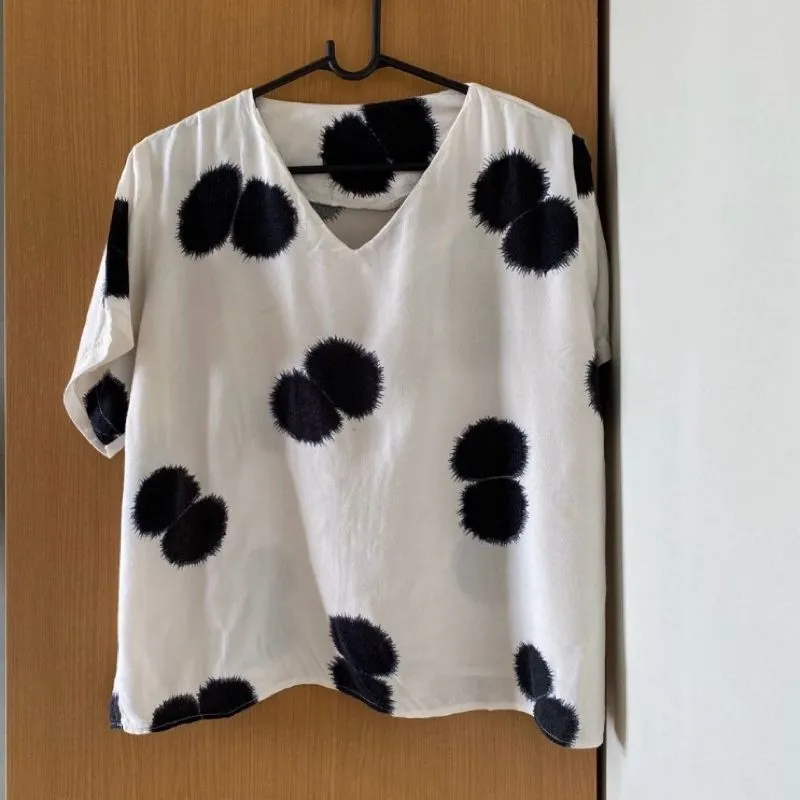 (Minor Defect) 1 Set Pyjamas Top & Bottom photo 1