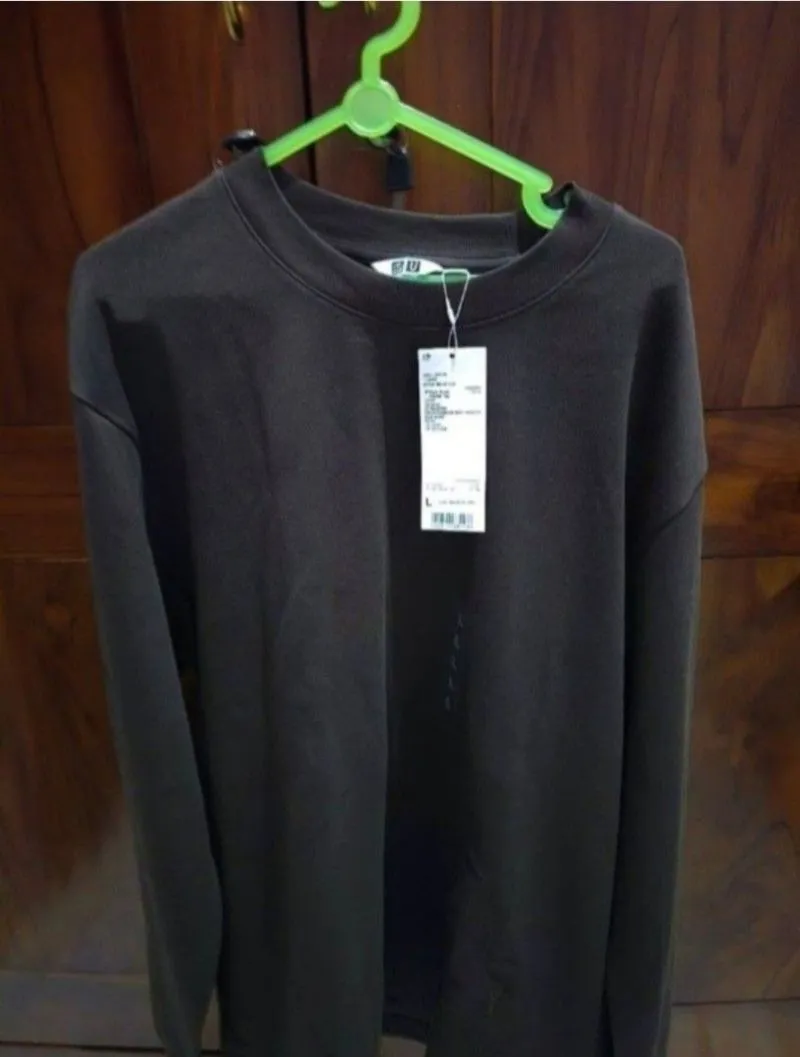 LAPAK U UNIQLO PAKETAN  ORIGINAL ASAL JADI DUIT photo 1