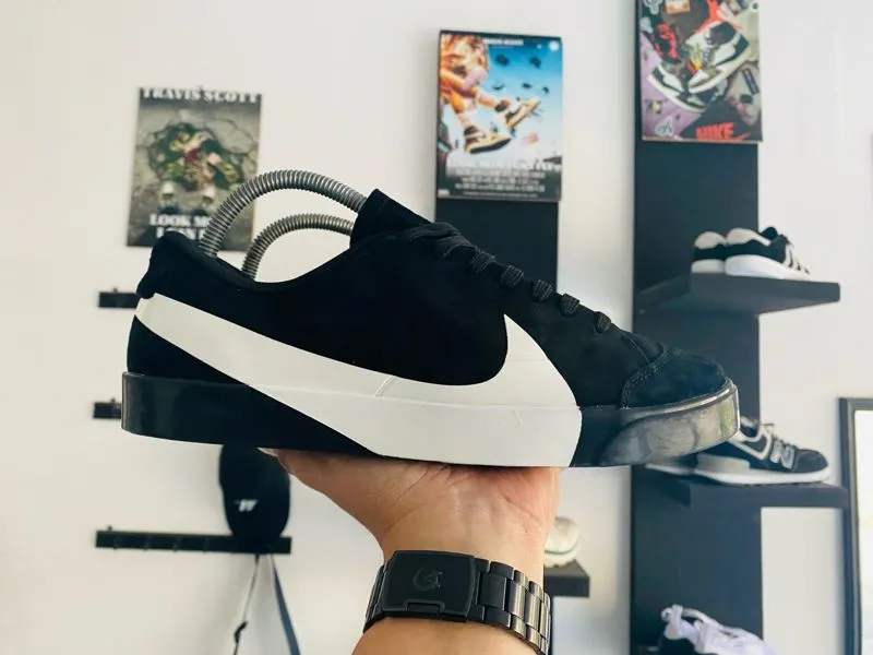 nike blazer city low black white  photo 1