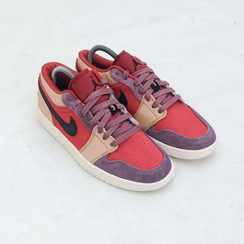 Nike Air Jordan Streetwear Casual Sneakers Wanita burgundy red photo 1