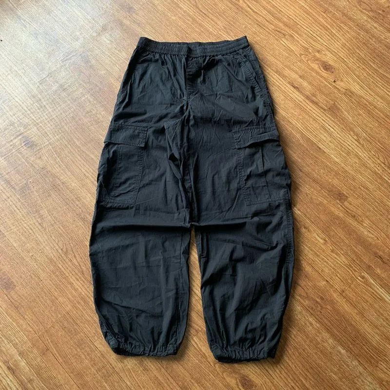 Uniqlo parchute cargopants  photo 1