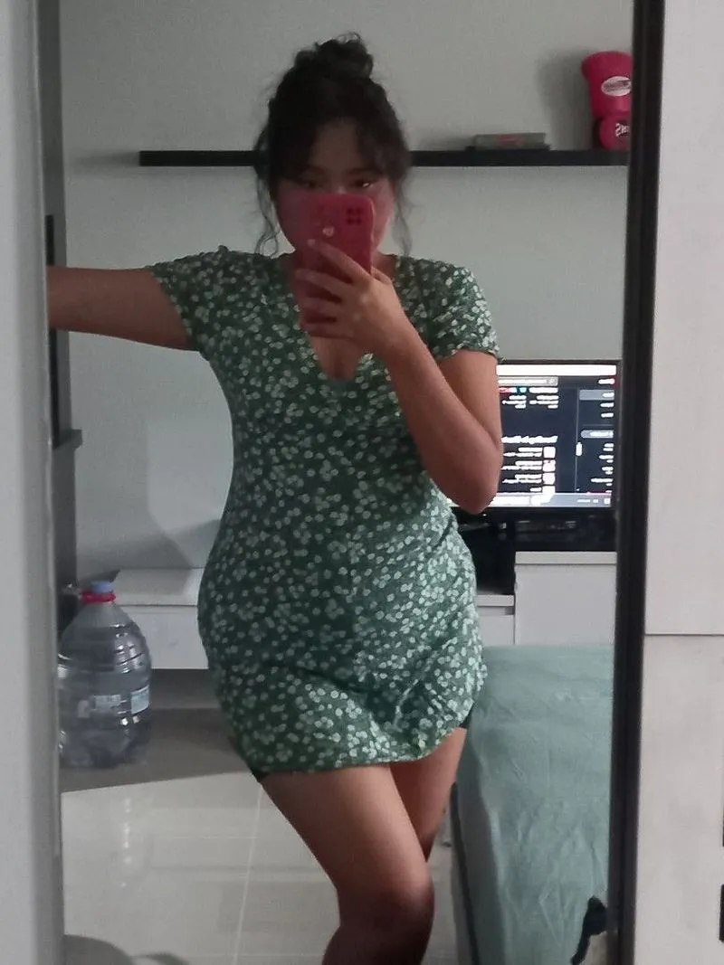 BELLAMI BALI Green Floral Mini Dress photo 1