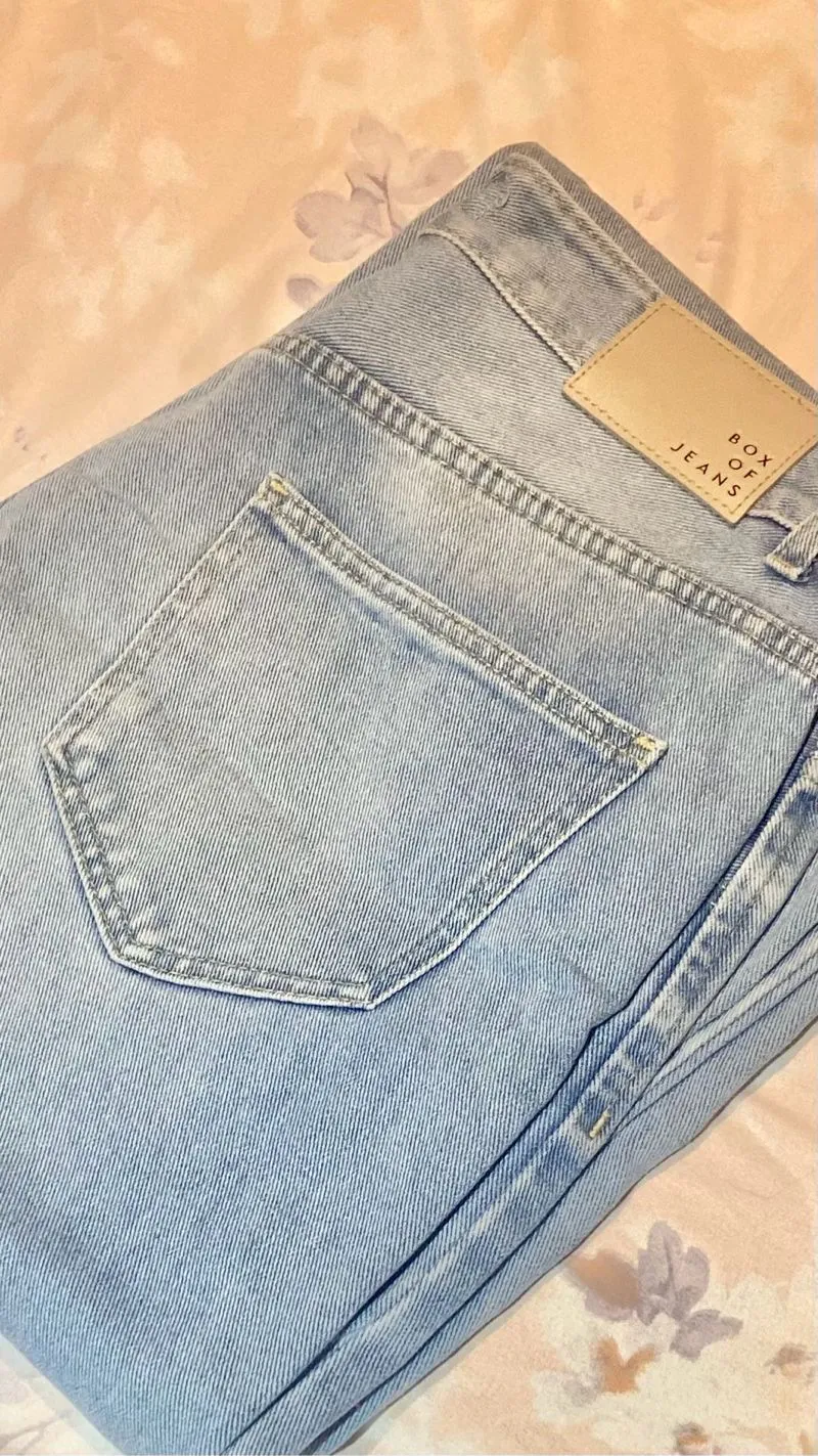 Box of jeans - LEA Highwaist Baggy Jeans - LIGHT BLUE photo 1