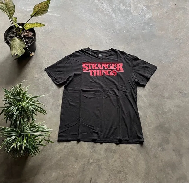 STRANGER THINGS T SHIRT  photo 1