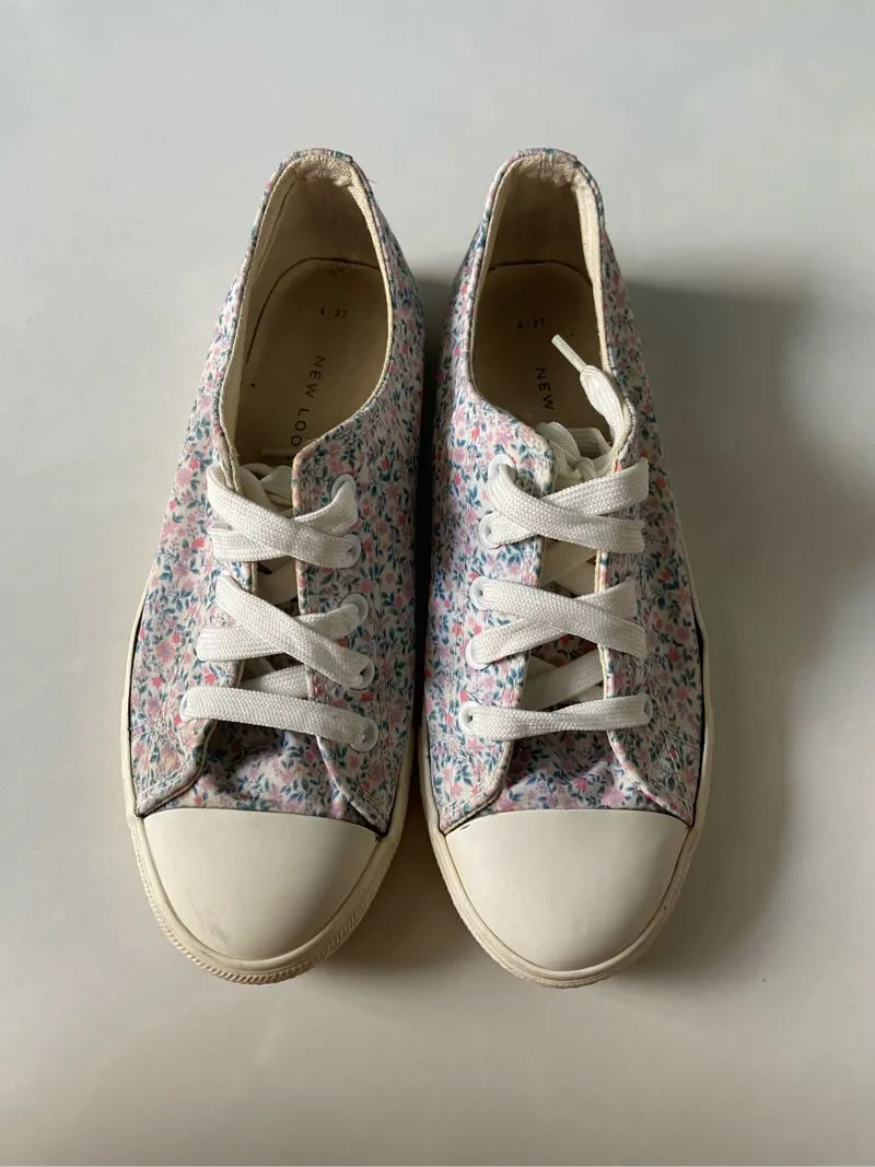 New Look Shoes (Flower Printed) photo 1