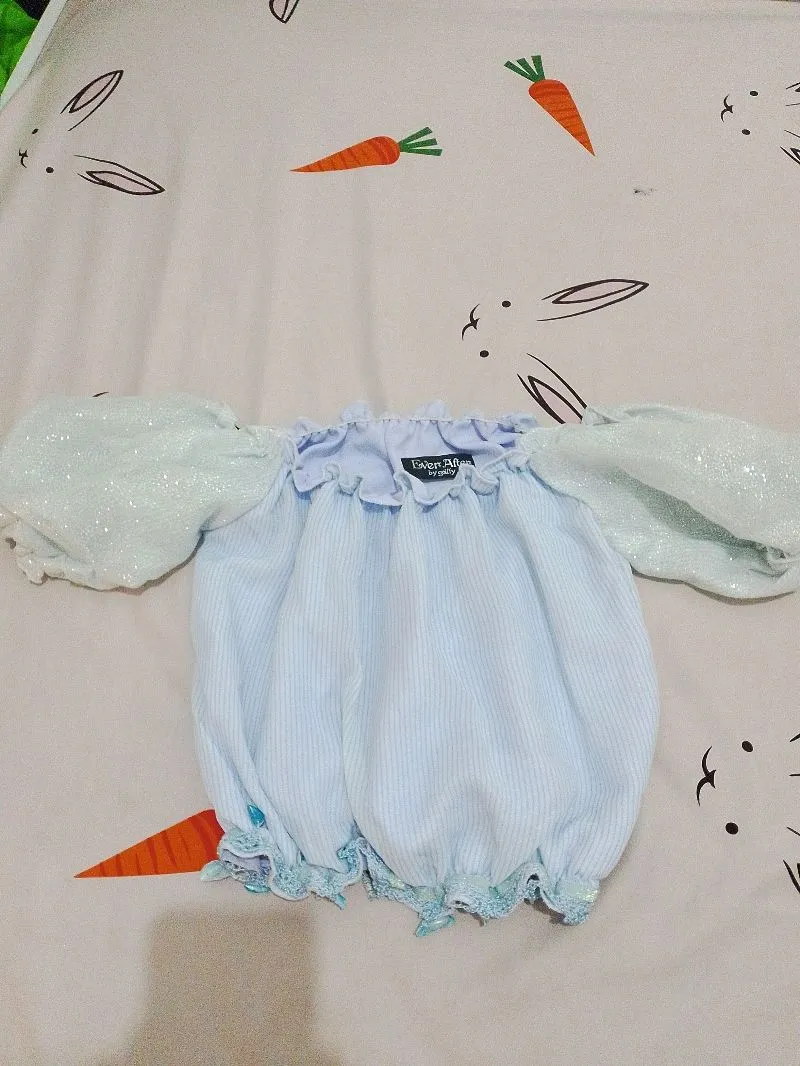 atasan sabrina crop korea photo 1