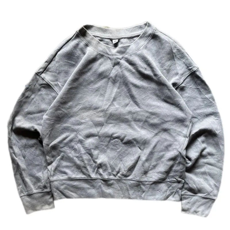 Uniqlo Plain Gray Crop Sweatshirt photo 1