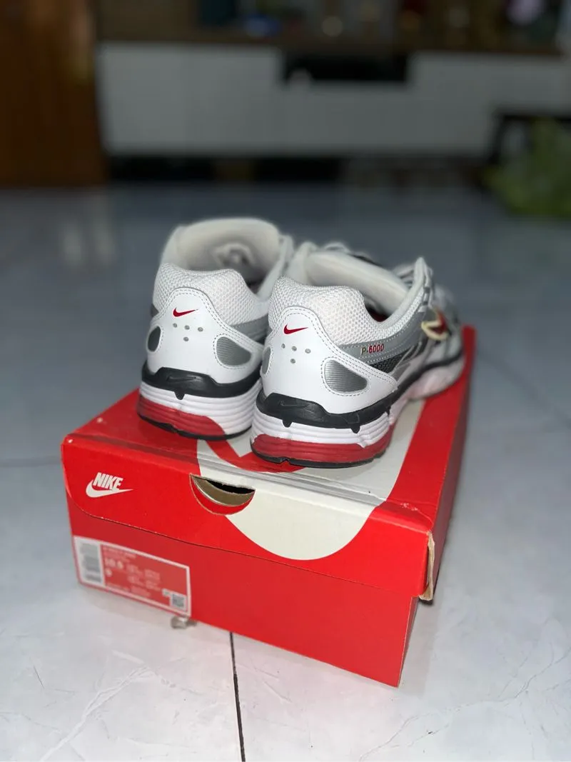 Varsity Red 95 Air Max Junior NIKE P6000 WHITE/VARSITY RED SIZE 42,5