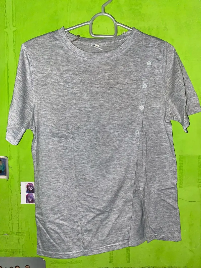 T-Shirt photo 1