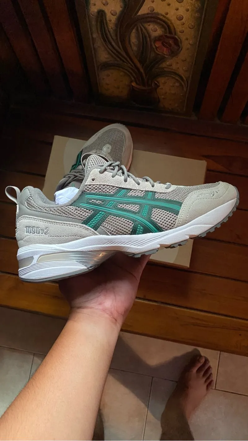 Asics  Gel-1090v2 Steeple Grey/Jasper Green Second Original  photo 1