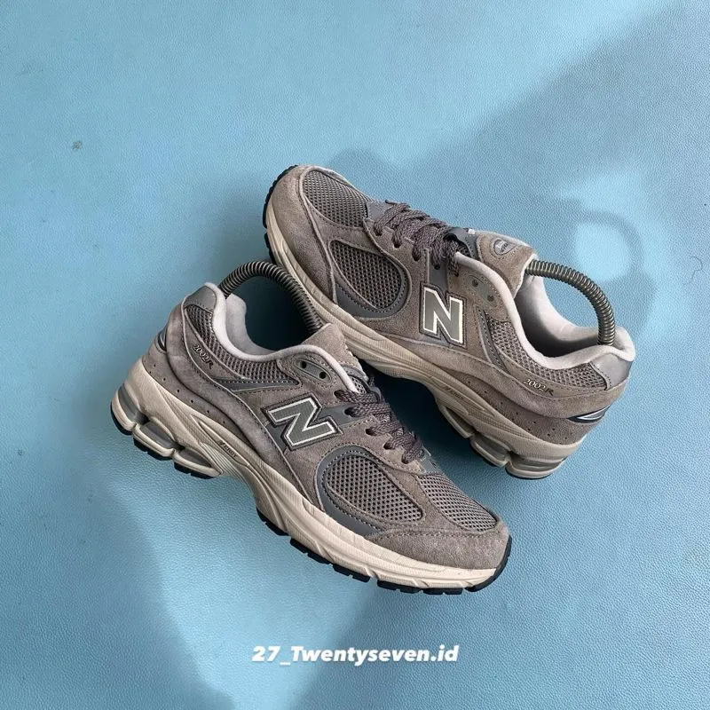  New Balance 2002r photo 1