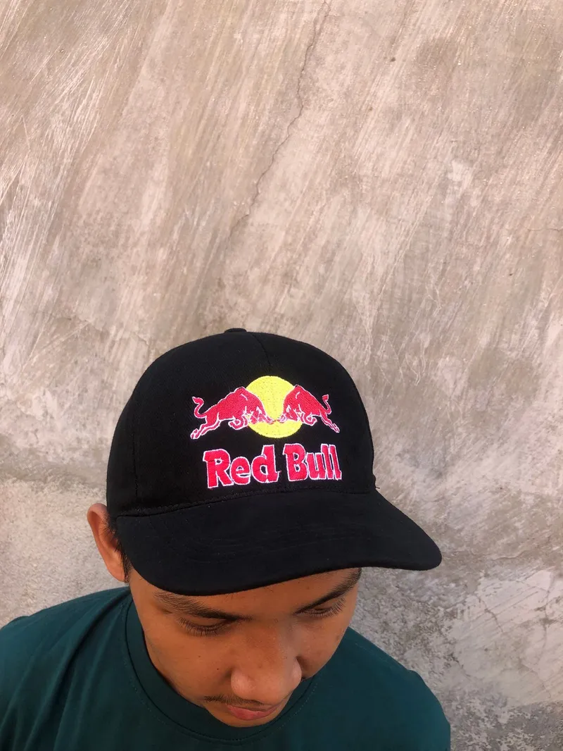 Vintage Skater Hat Pria white red black yellow photo 1