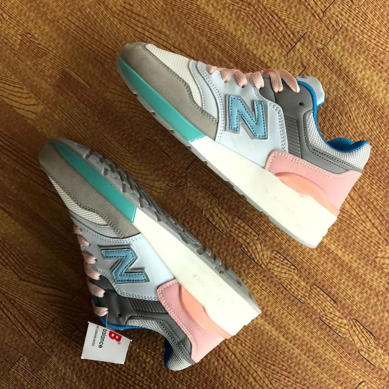 New Balance Minimalist Casual Sneakers Wanita white pink photo 1