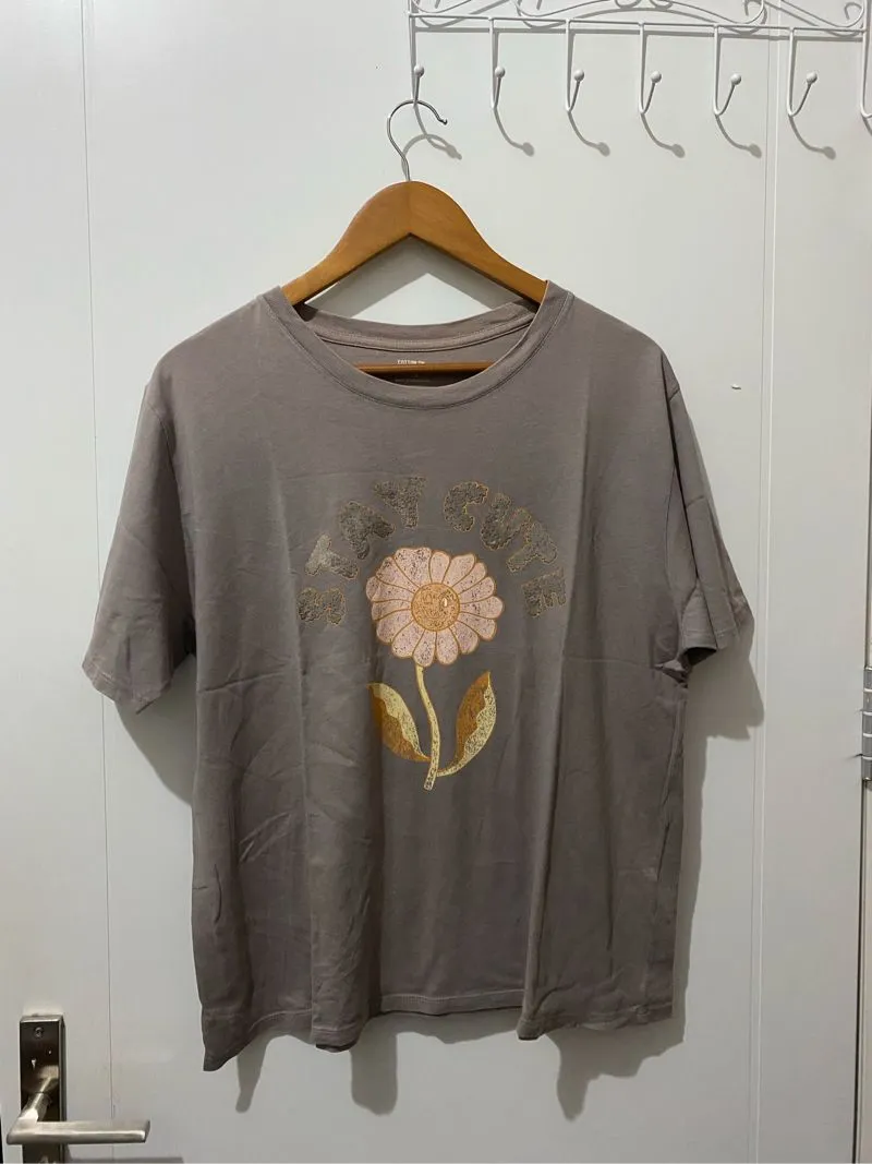 Kaos by cotton on  photo 1