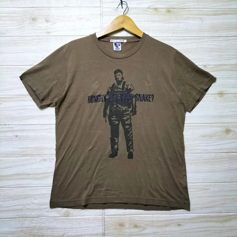 914. T Shirt kaos UNIQLO METAL GEAR  photo 1