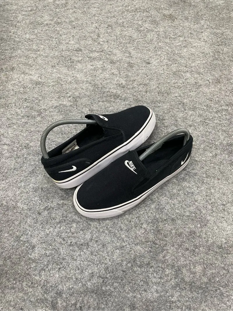 sepatu slip on nike original