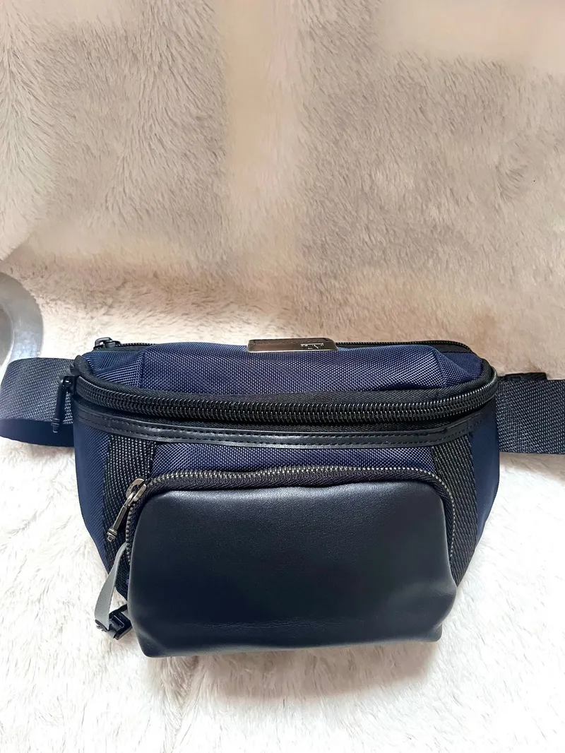 TUMI Luxury Futurist Bag Pria navy black photo 1