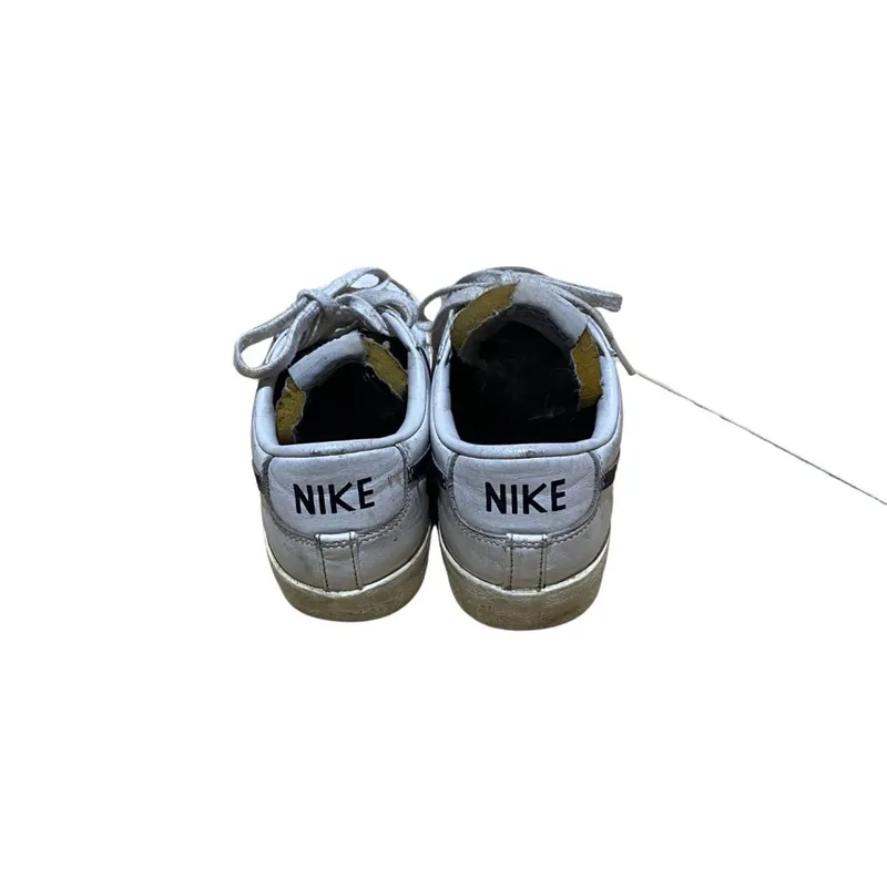 Nike Vintage Streetwear Sneakers Pria white black Preloved