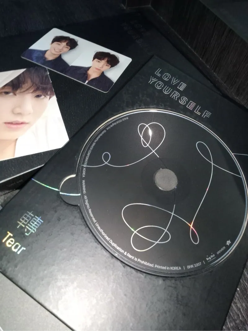 Album KPOP BTS fake love (R ver.) photo 1