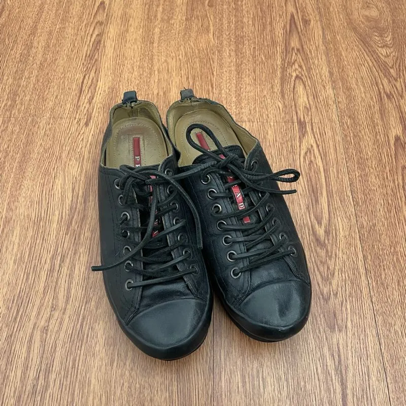 Prada shoes photo 1