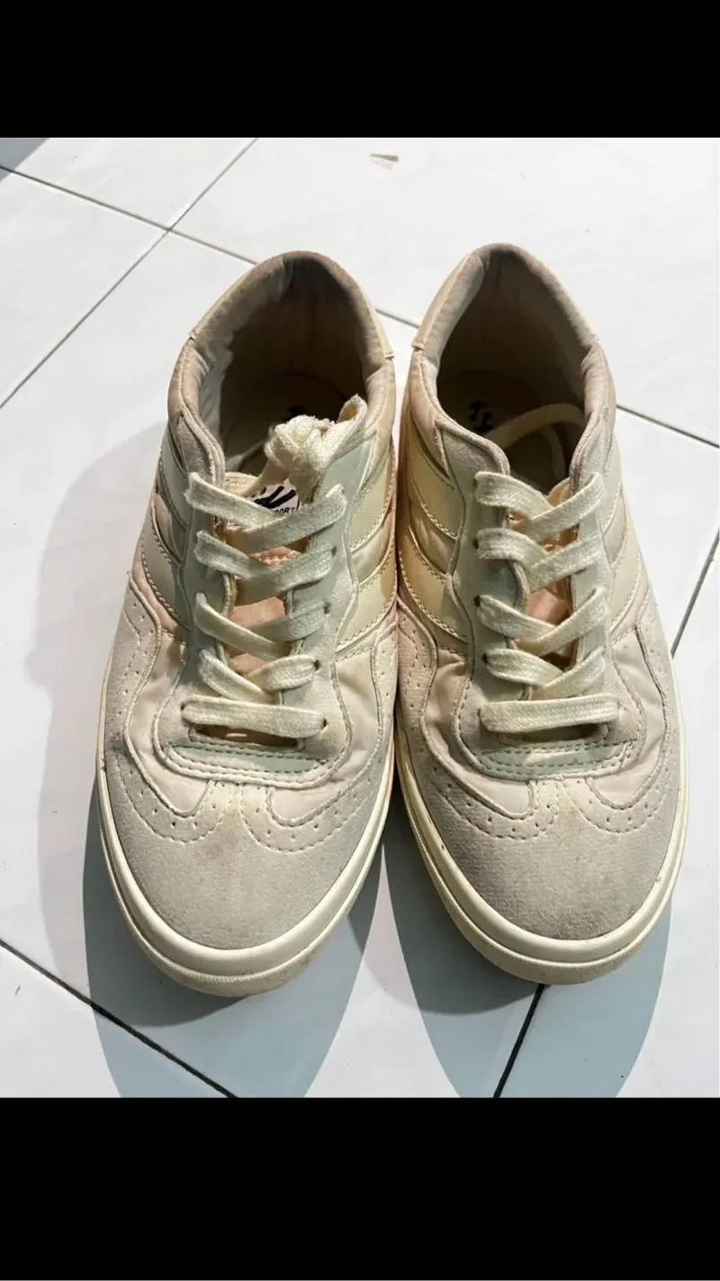 Sepatu superga photo 1