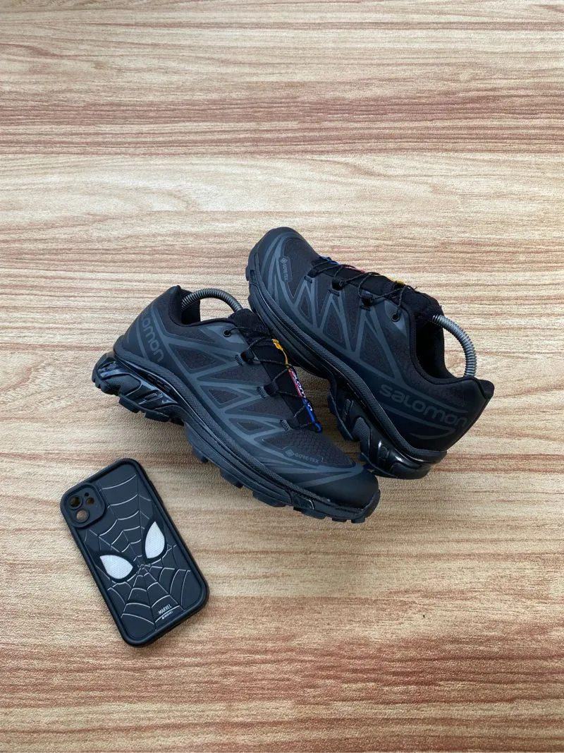 Salomon Streetwear Sportswear Sneakers Pria black photo 1