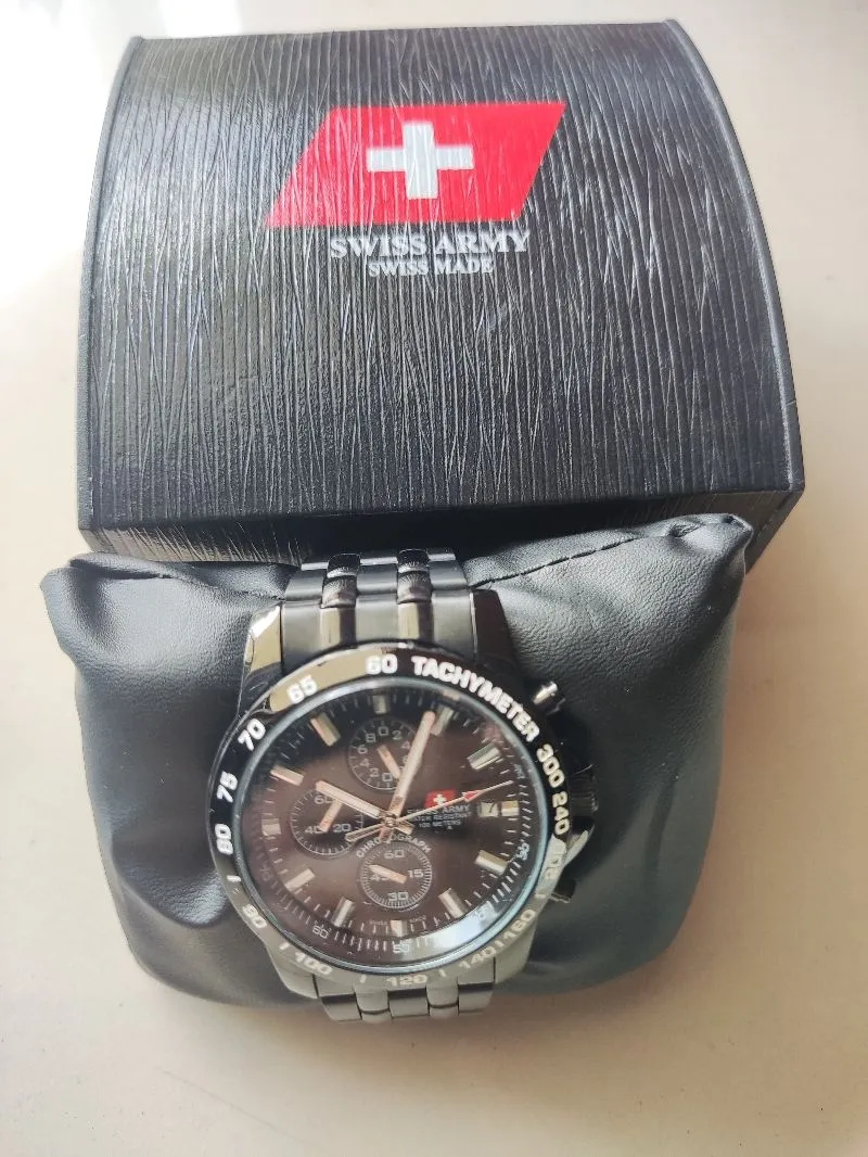 Jam tangan Swiss army photo 1