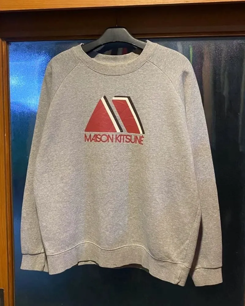 Maison kitsune crewneck photo 1