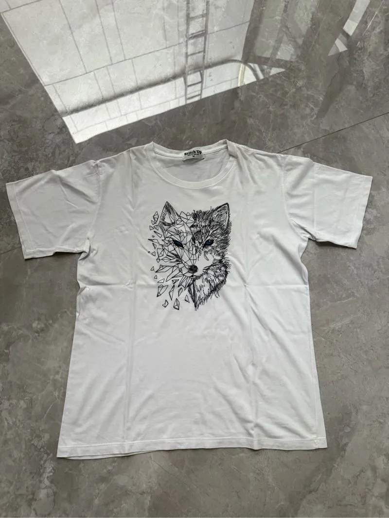 white tshirt  photo 1