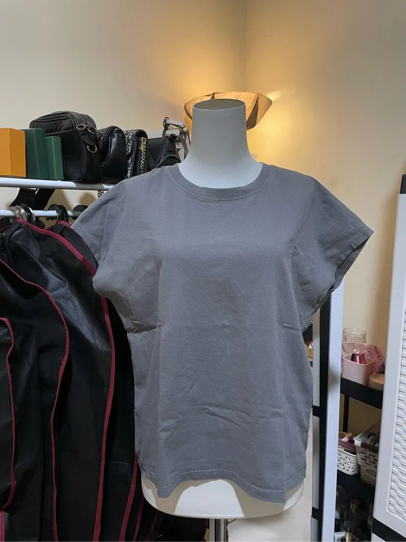 Kaos UNIQLO photo 1