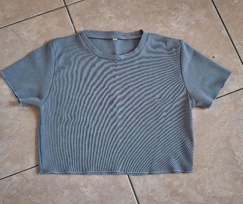 croptop warna biru photo 1