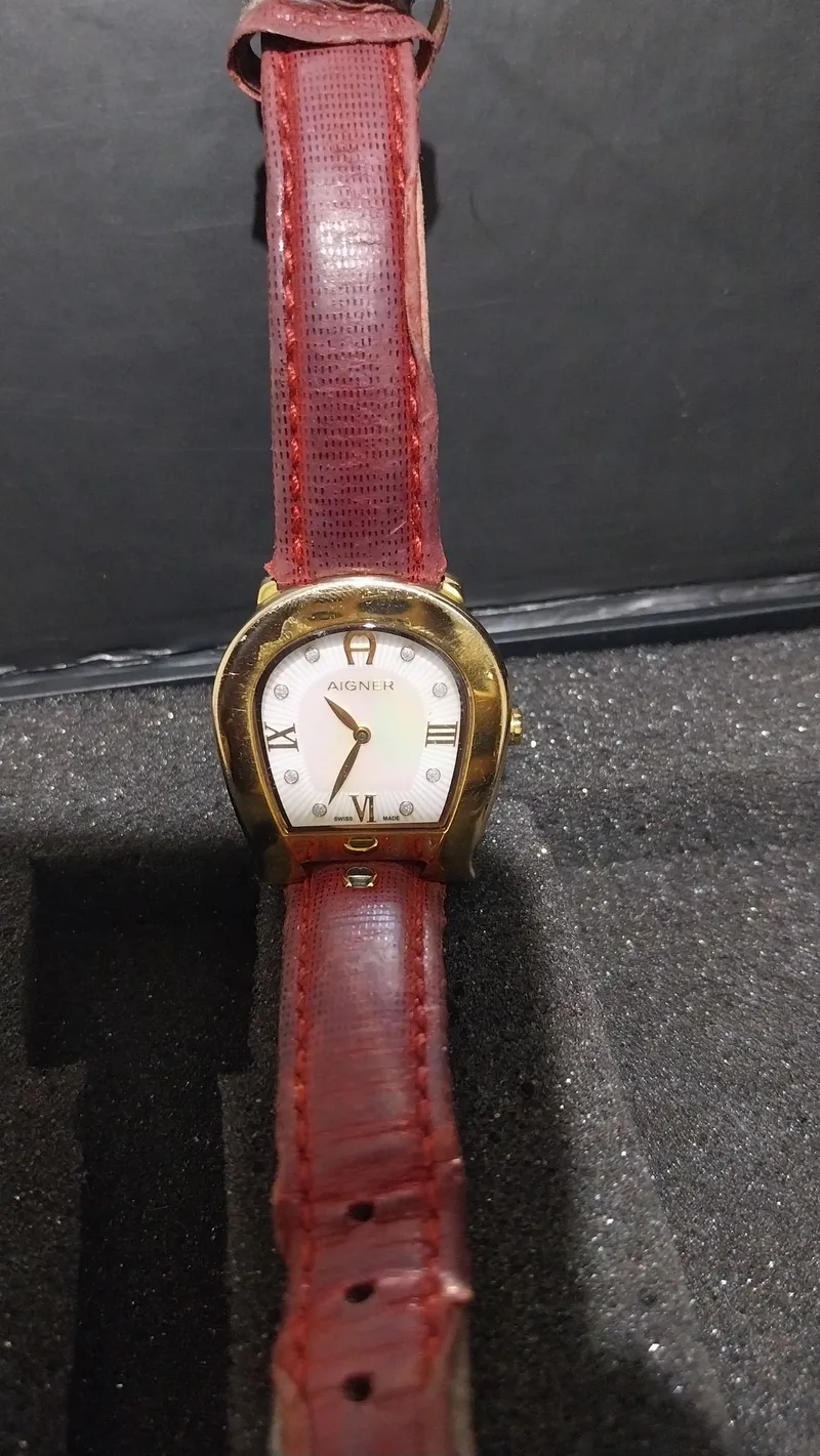 Aigner Luxury Wanita gold red photo 1