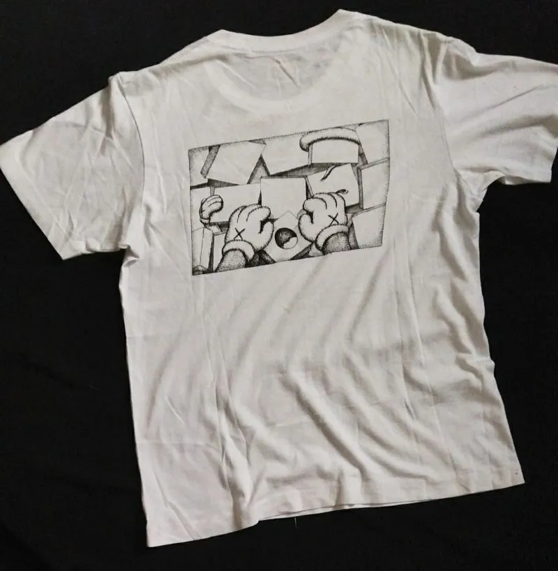 KAWS × UNIQLO RARE ITEM  photo 1
