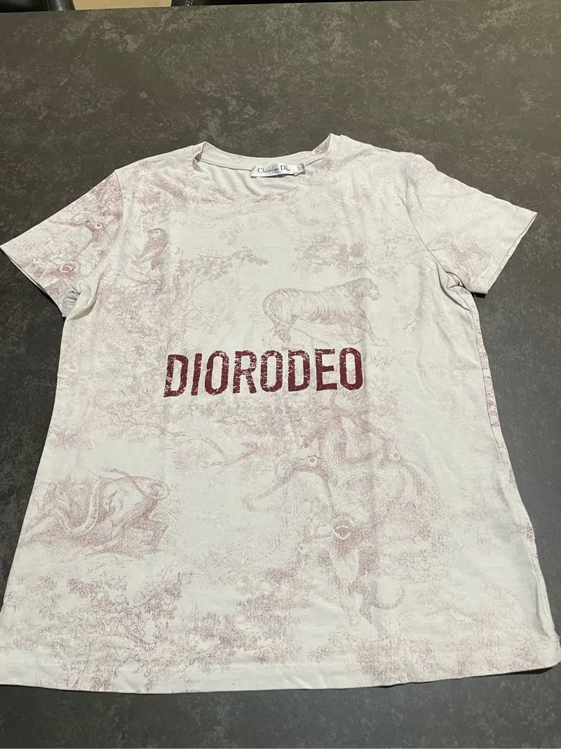 Kaos Diorodeo (Preloved) photo 1