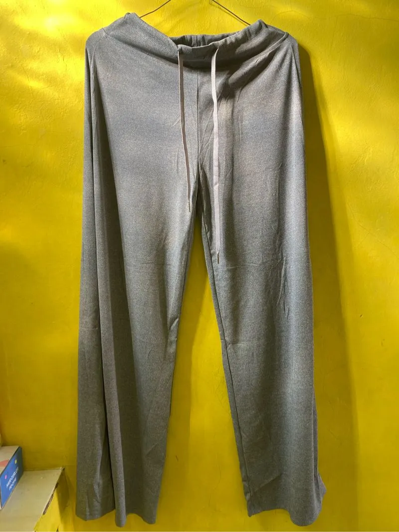 sweatpants photo 1